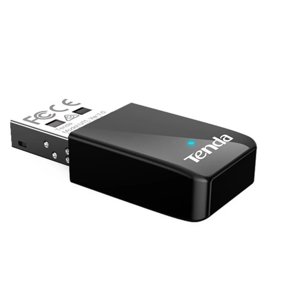 Бездротовий WiFi-адаптер Tenda U11 з палаючим синім індикатором у перспективі