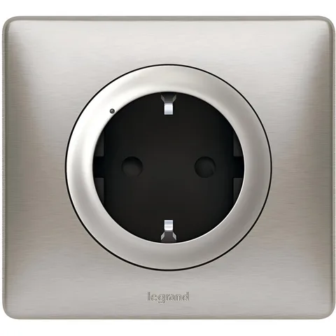 Умная розетка Legrand Celiane with NETATMO (064837) Titan