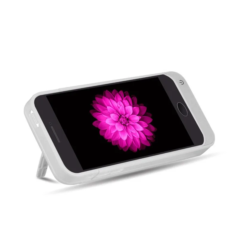 Чехол аккумулятор для iPhone 5/5C/5s/SE с подставкой в белом цвете фото 1