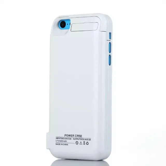 Чехол аккумулятор для iPhone 5/5C/5s/SE с подставкой в белом цвете фото 4
