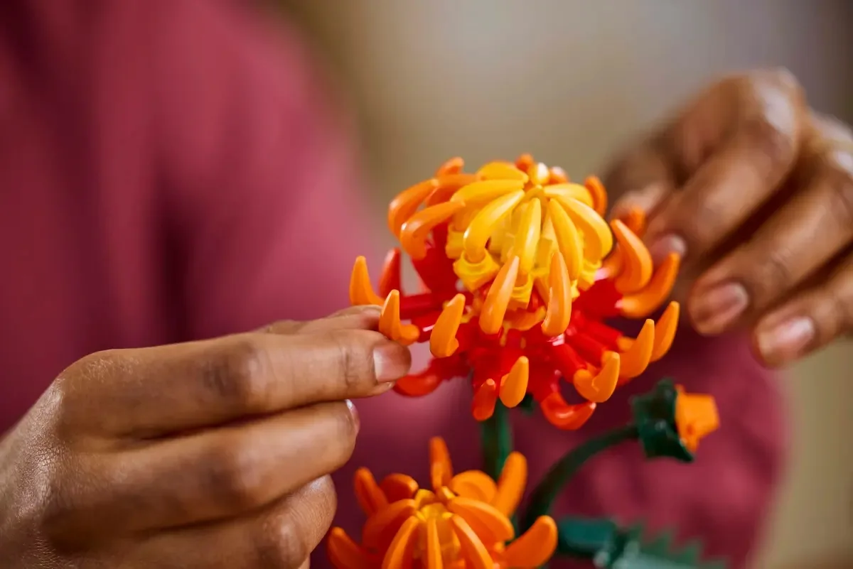 Конструктор LEGO Botanicals Хризантема (10368) — фото 5
