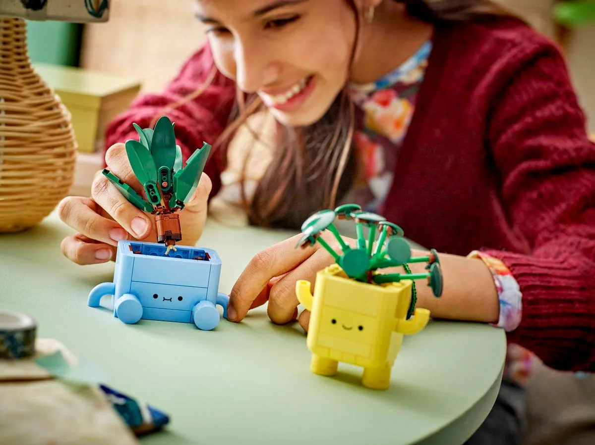 Конструктор LEGO Botanicals Счастливые растения (10349) — фото 6