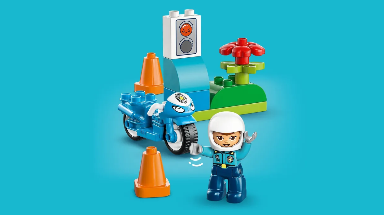 Конструктор LEGO DUPLO Синій поліцейський мотоцикл (10471) — фото 7