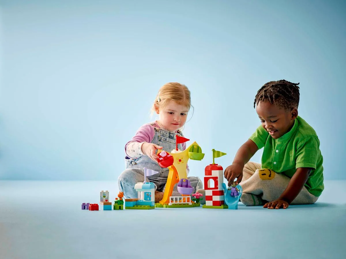 Конструктор LEGO DUPLO Peppa Pig Ярмарка развлечений (10453) — фото 2