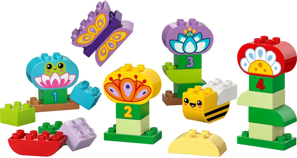 Конструктор LEGO DUPLO Творческий сад и цветы (10444)