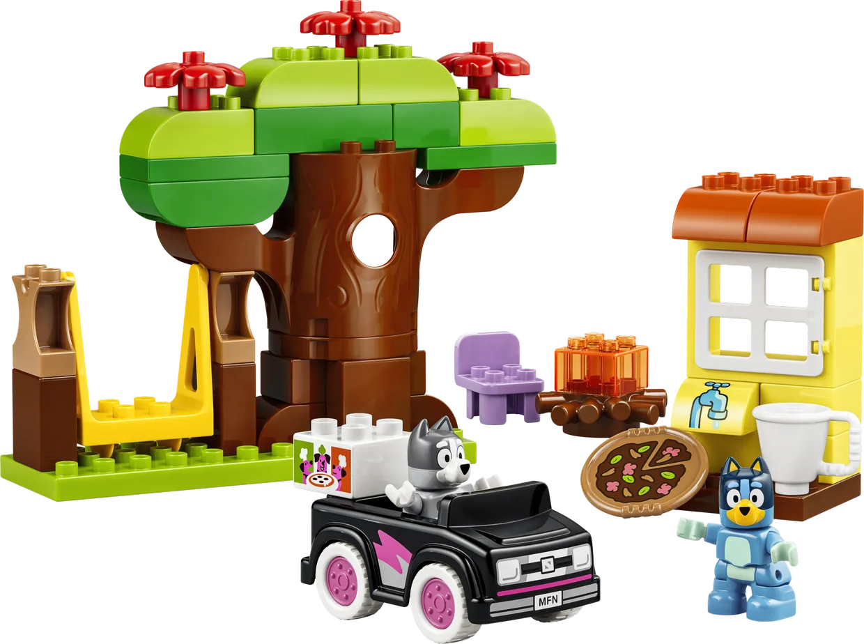 Конструктор LEGO DUPLO Bluey «Пиццерия» с Маффин и Блуи (10469)
