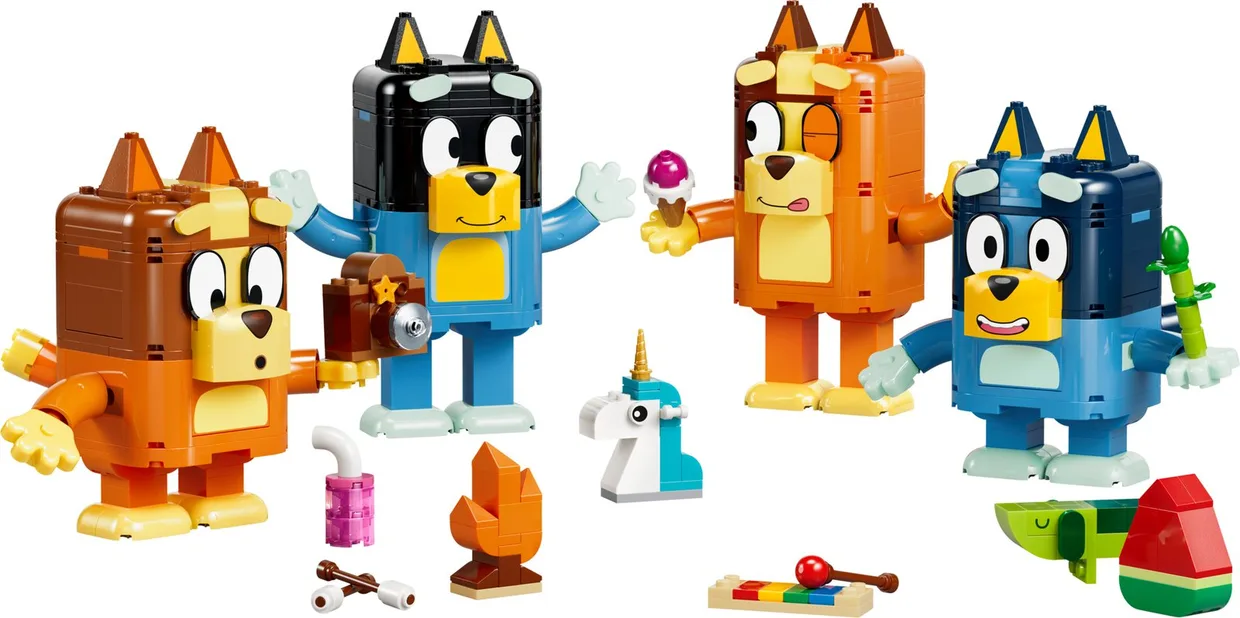 Конструктор LEGO Bluey Семья Блуи из кубиков (11217)
