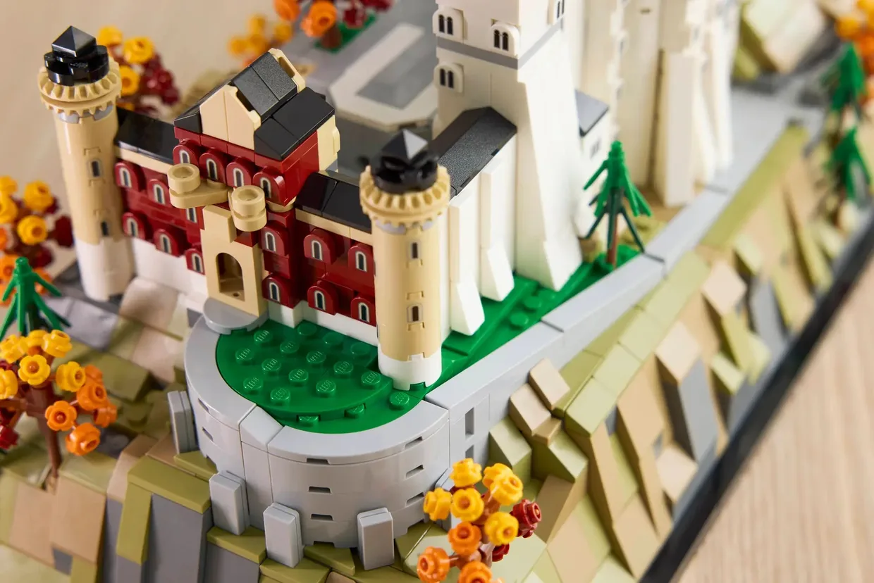 Конструктор LEGO Architecture Замок Нойшванштайн (21063) — фото 6