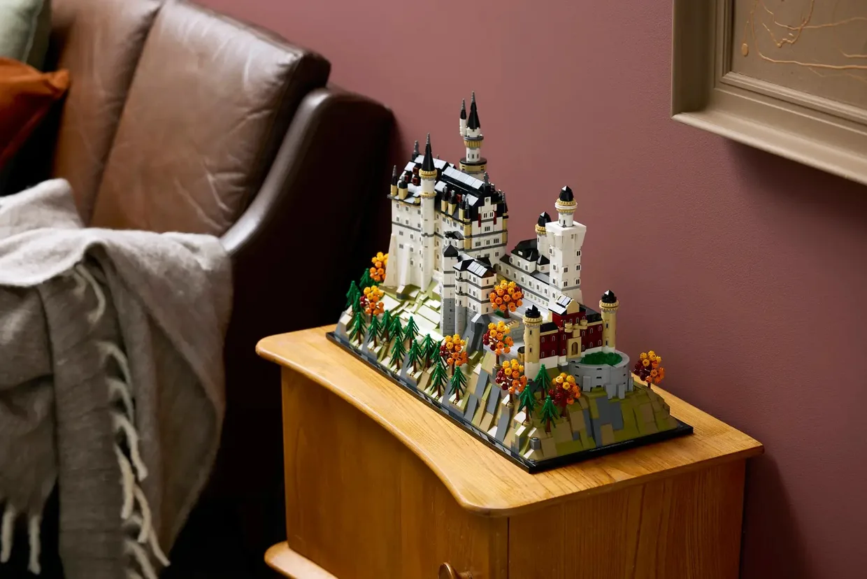 Конструктор LEGO Architecture Замок Нойшванштайн (21063) — фото 9