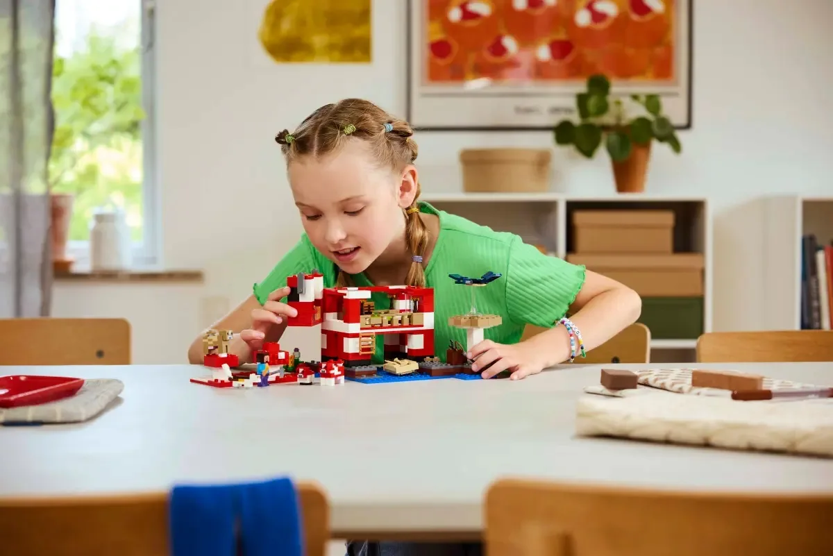 Конструктор LEGO Minecraft Будинок грибної корови (21270) — фото 7