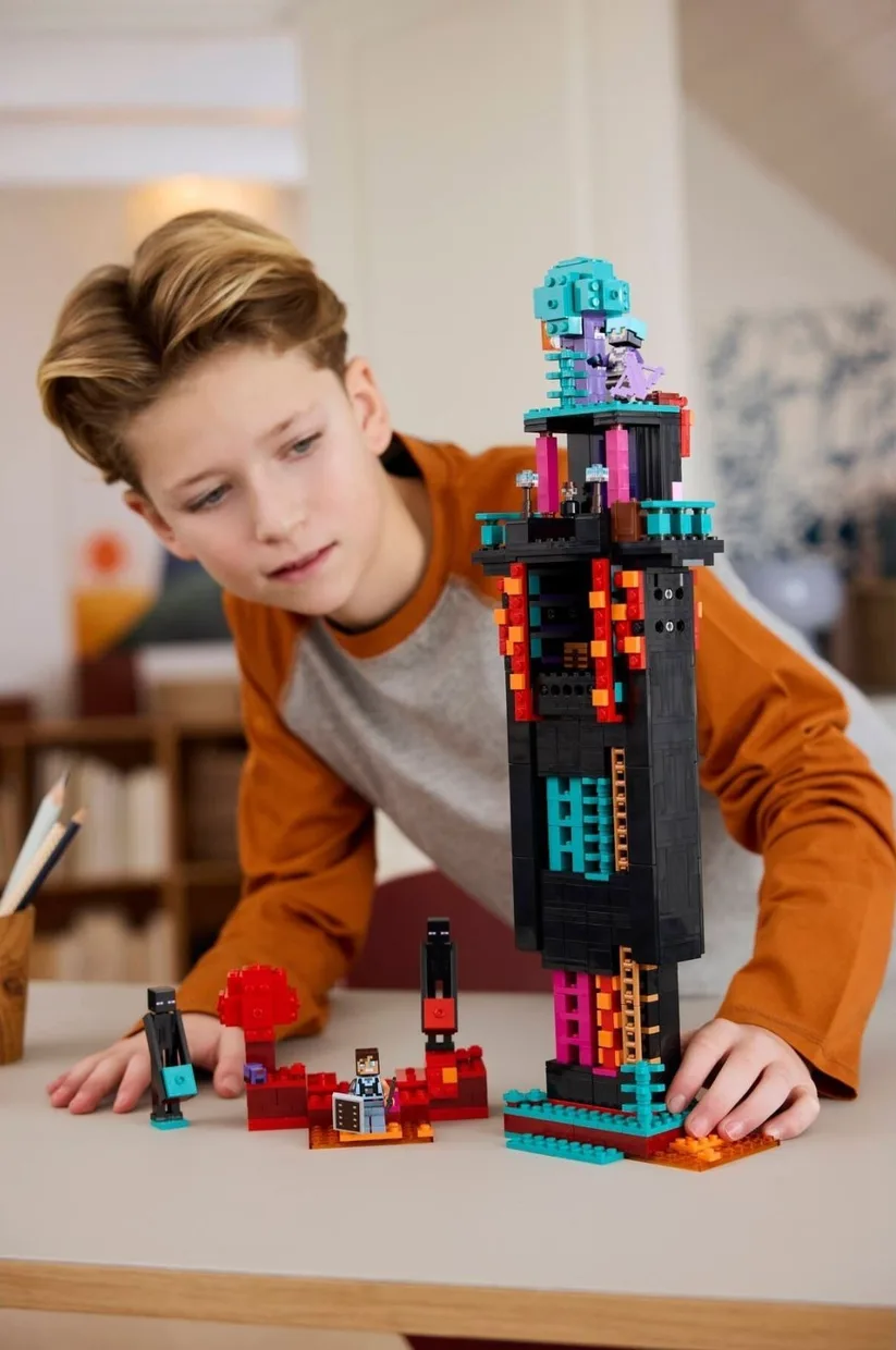 Конструктор LEGO Minecraft Башня Эндермена (21279) — фото 10