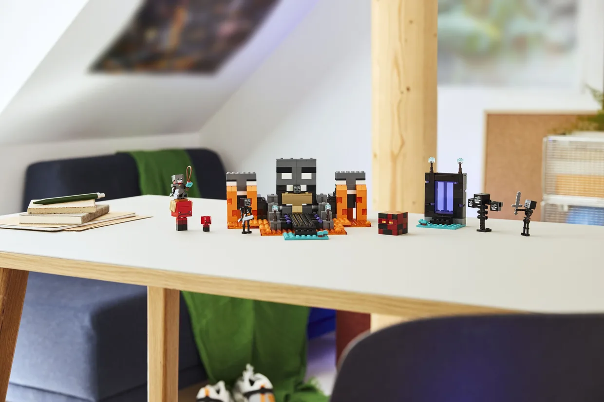 Конструктор LEGO Minecraft Битва с Визером (21590) — фото 8
