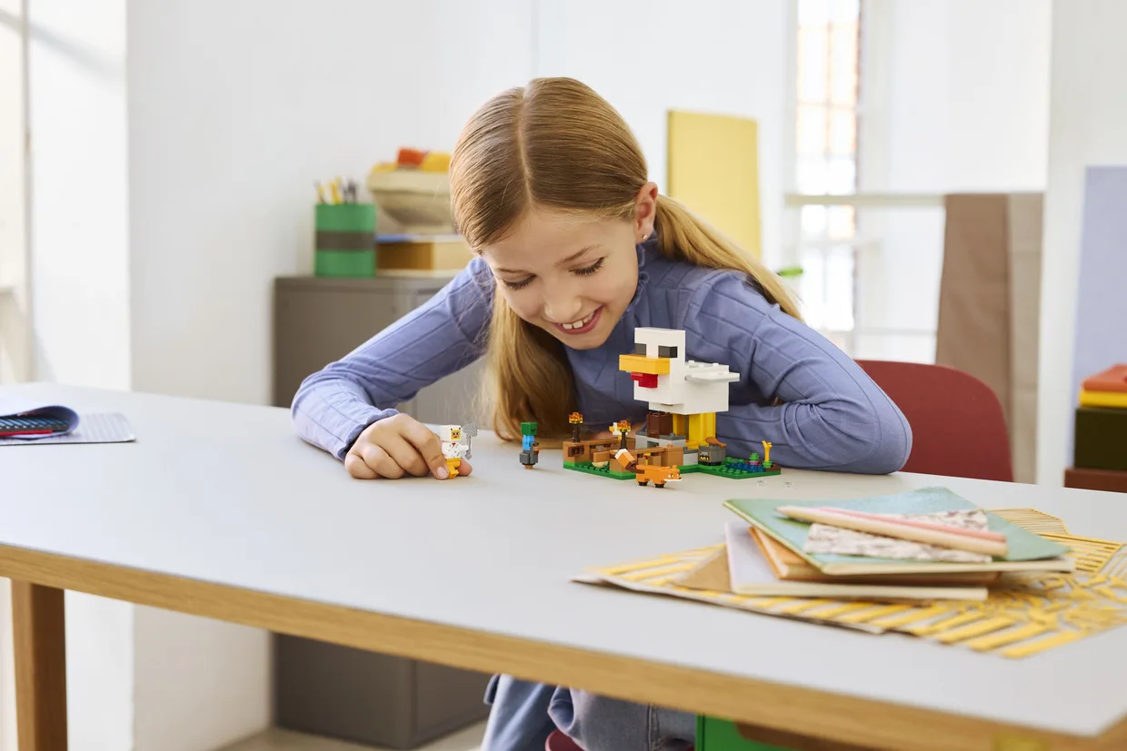 Конструктор LEGO Minecraft Куриная ферма (21585) — фото 7
