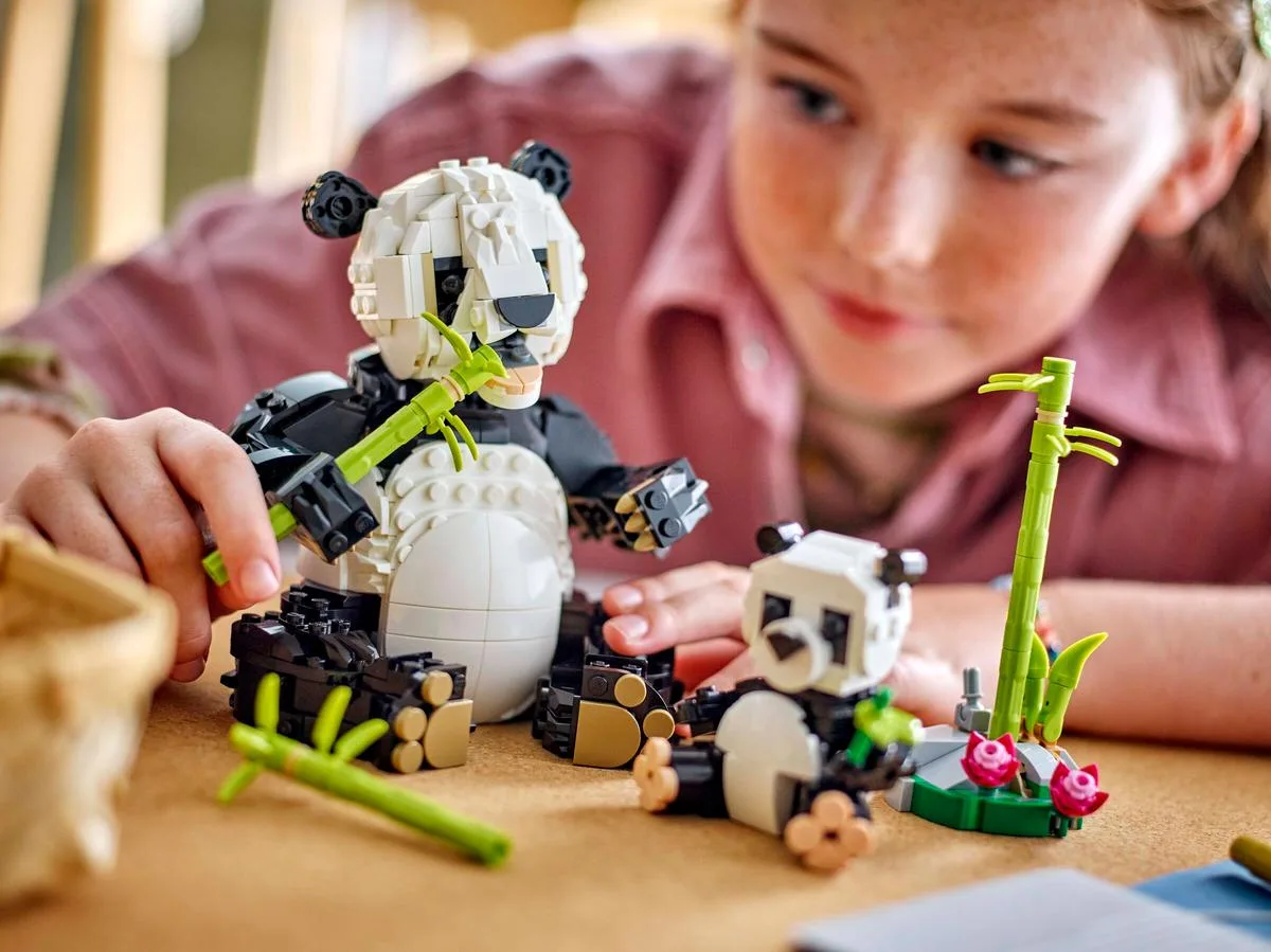 Конструктор LEGO Creator 3 в 1 Дикие животные: семья панд (31165) — фото 8