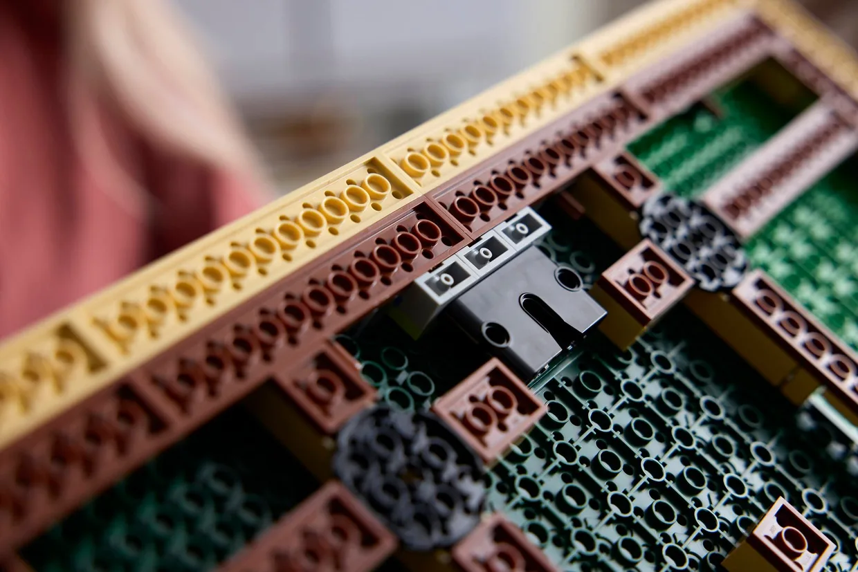 Конструктор LEGO Art Клод Моне — Мост над прудом с кувшинками (31220) — фото 10