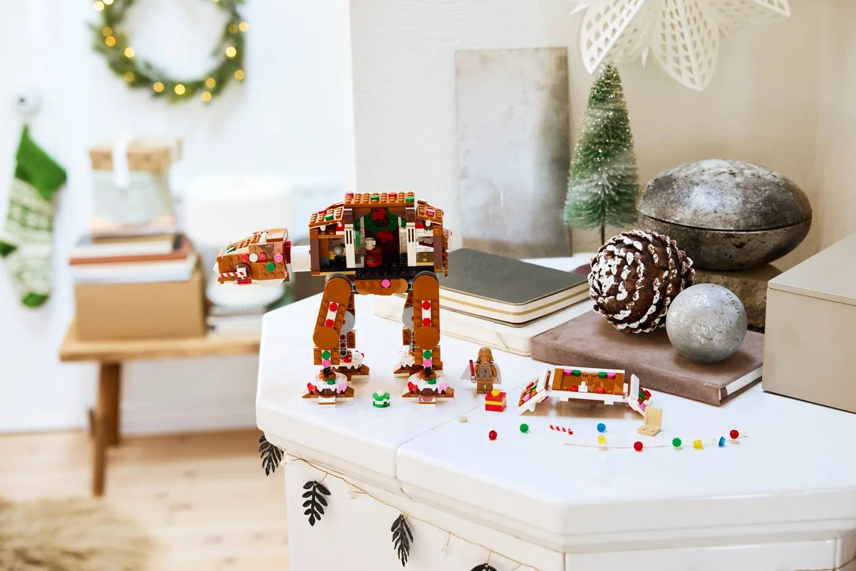 Конструктор LEGO Star Wars Пряничный шагоход AT-AT (40806) — фото 3