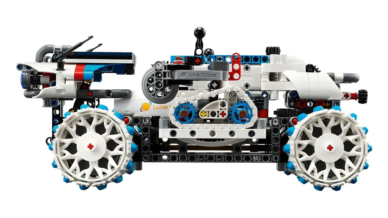 Конструктор LEGO Technic Луноход Lunar Outpost (42211) — фото 3