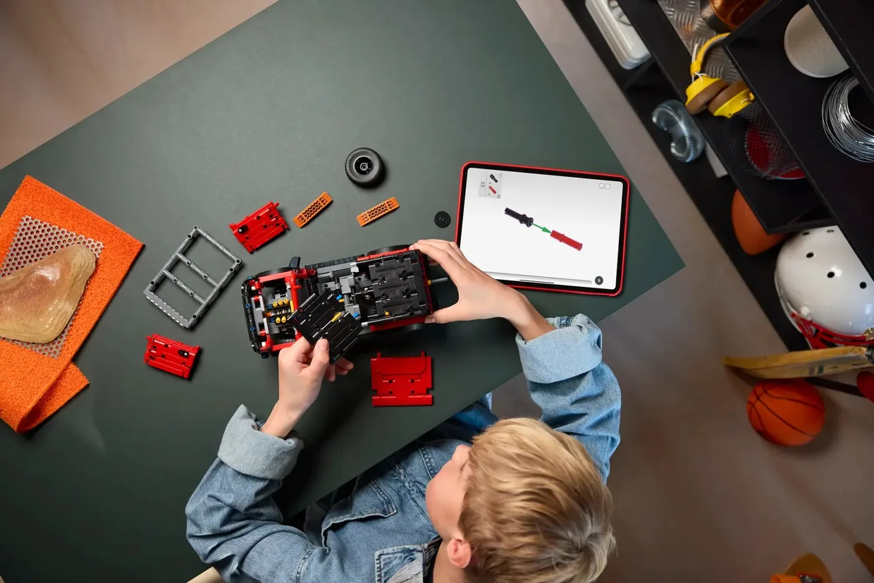 Конструктор LEGO Technic Внедорожник Ford Bronco (42213) — фото 6