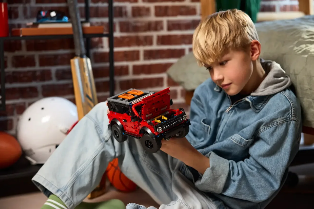 Конструктор LEGO Technic Внедорожник Ford Bronco (42213) — фото 7
