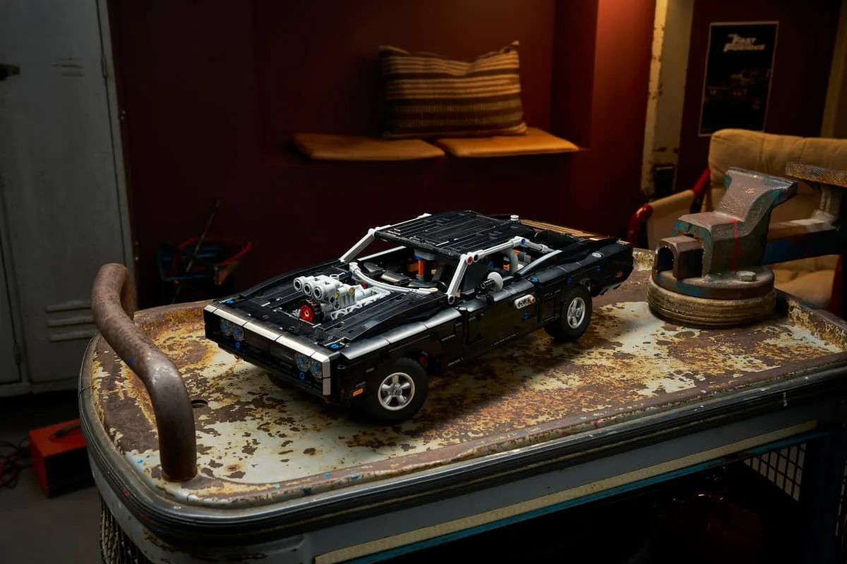 Конструктор LEGO Technic Форсаж: автомобіль Dodge Charger R/T (42231) — фото 8