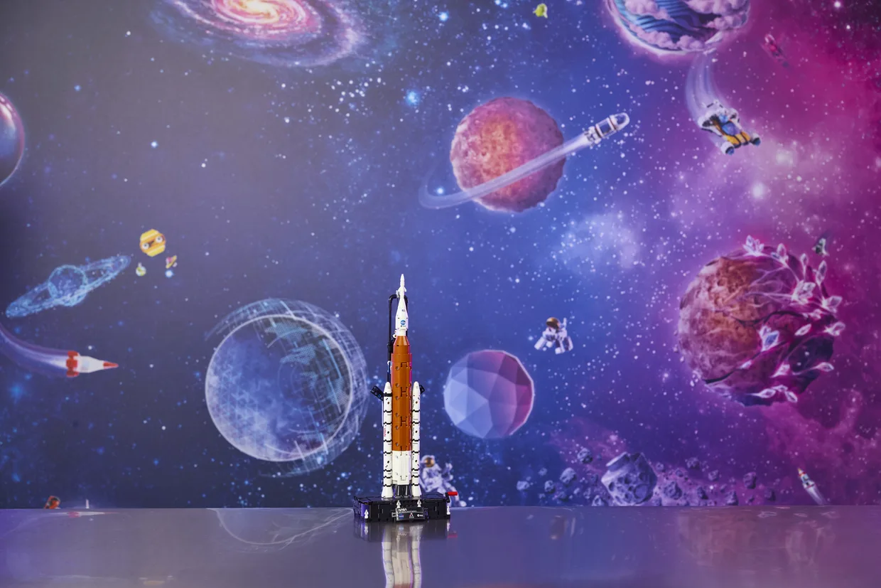 Конструктор LEGO Technic Ракета космической системы запуска NASA Artemis (42221) — фото 6