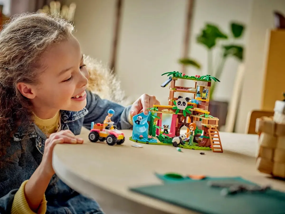 Конструктор LEGO Friends Догляд за тваринами в заповіднику панд (42648) — фото 7
