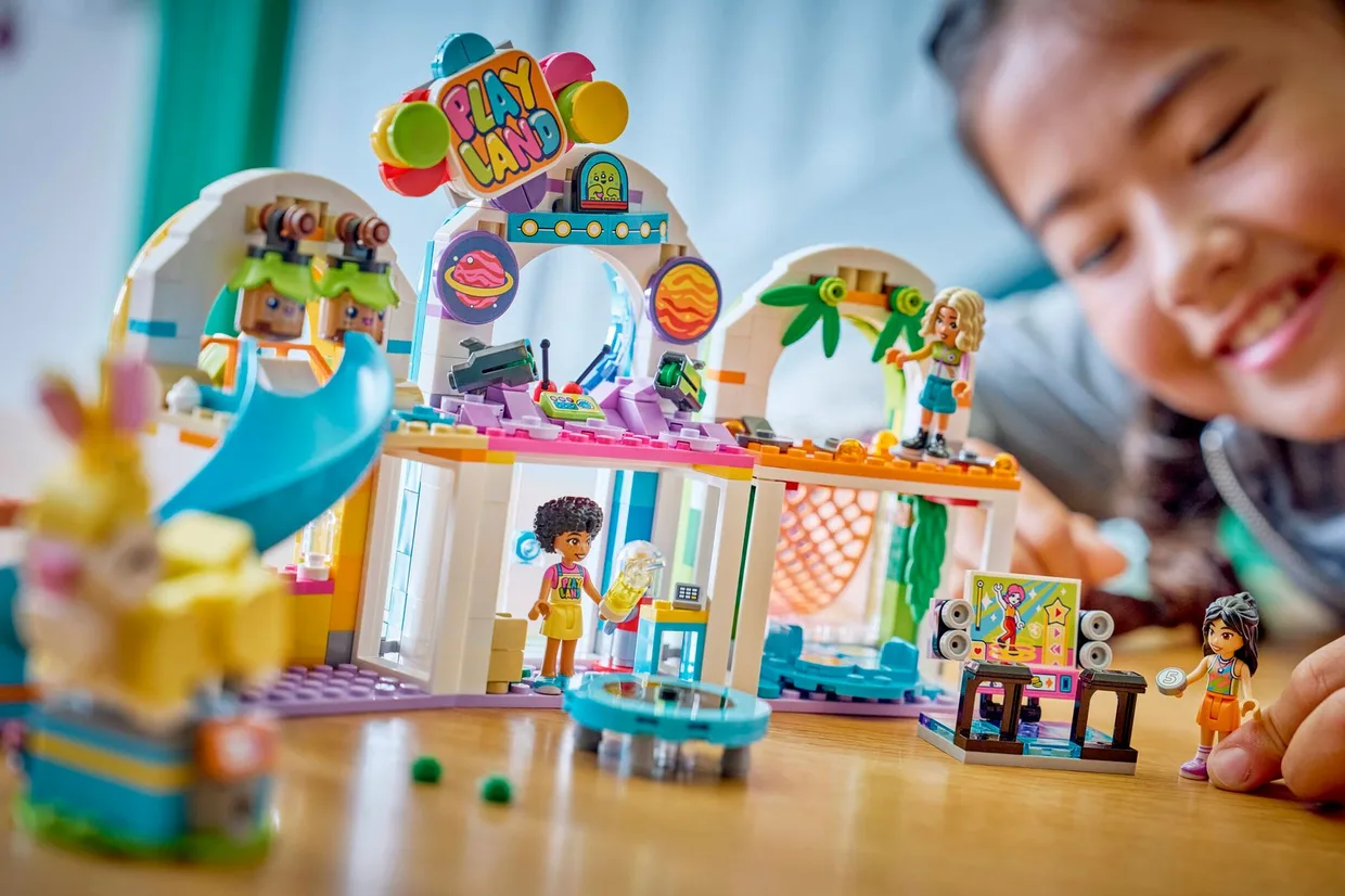 Конструктор LEGO Friends Весёлая крытая игровая площадка (42686) — фото 7