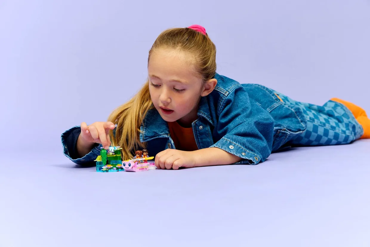 Конструктор LEGO Friends Приключенческая лодка «Аксолотль» (42681) — фото 5