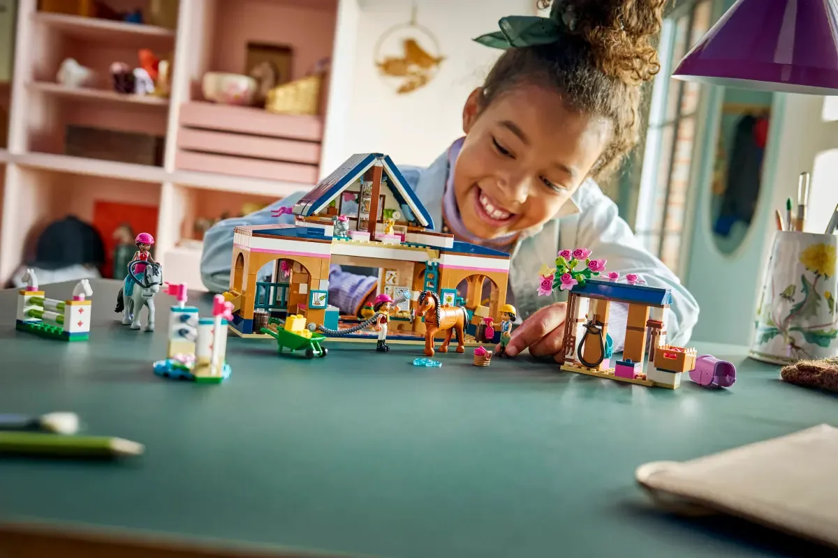 Конструктор LEGO Friends Конюшня и академия верховой езды (42688) — фото 7
