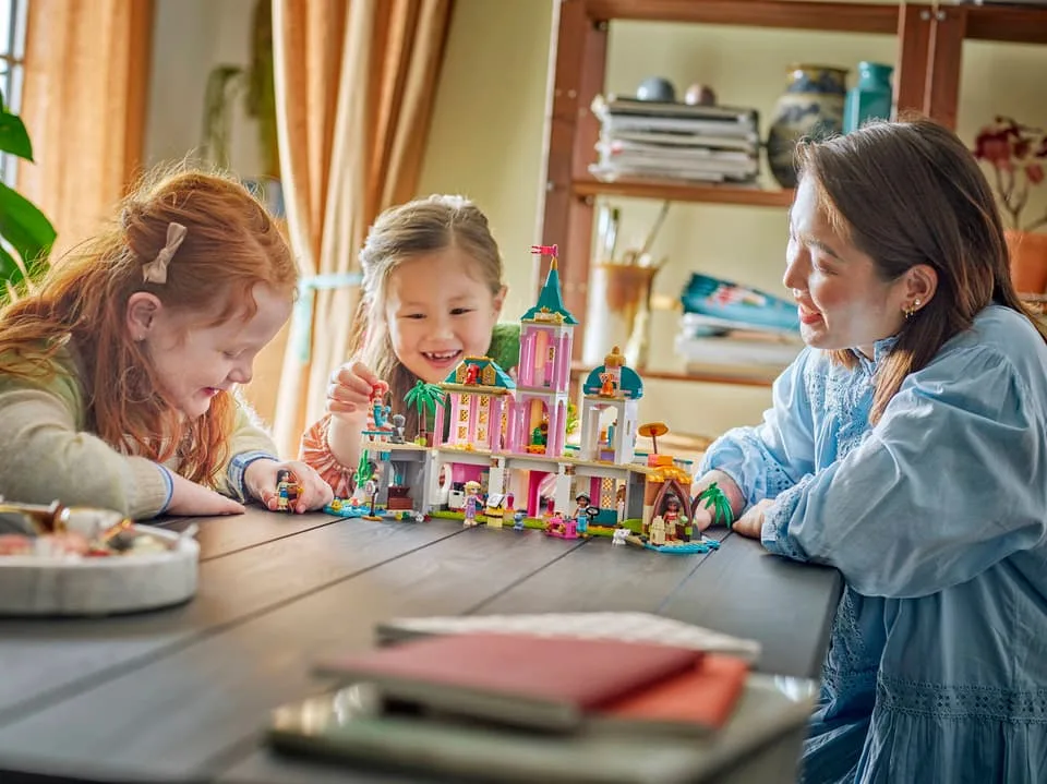 Конструктор LEGO Disney Princess Замок принцессы и королевские питомцы (43267) — фото 7