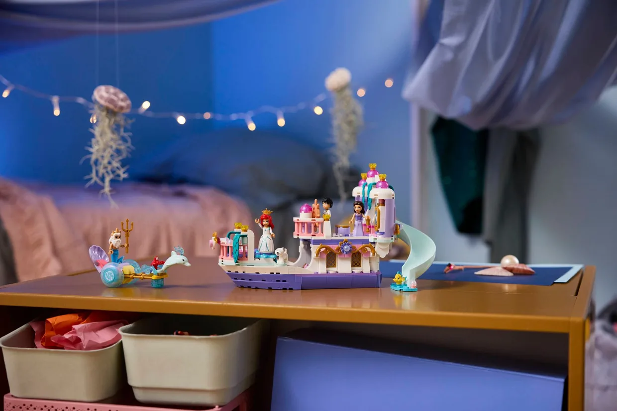 Конструктор LEGO Disney Princess Королівський весільний човен Аріель (43299) — фото 10