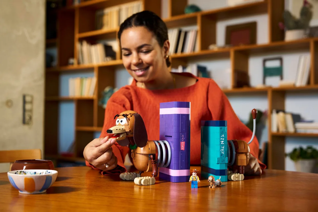 Конструктор LEGO Disney Pixar Книжкові підставки «Собачка Спіралька» з «Історії іграшок» (43301) — фото 7