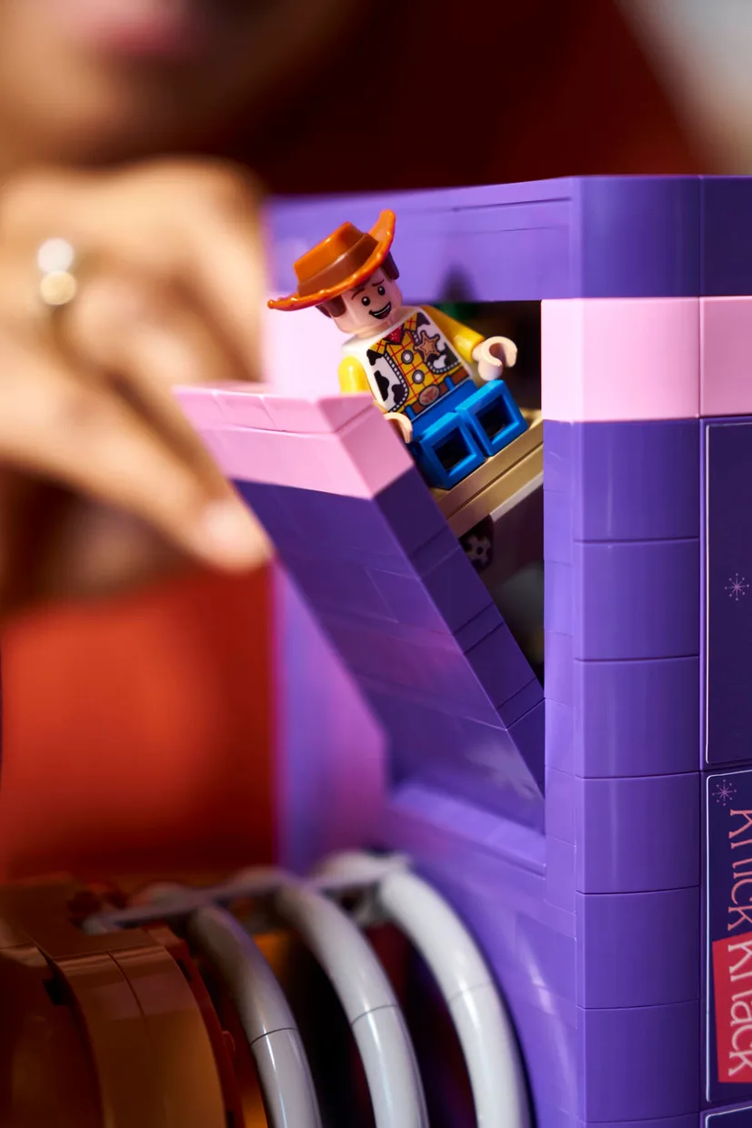Конструктор LEGO Disney Pixar Книжкові підставки «Собачка Спіралька» з «Історії іграшок» (43301) — фото 10