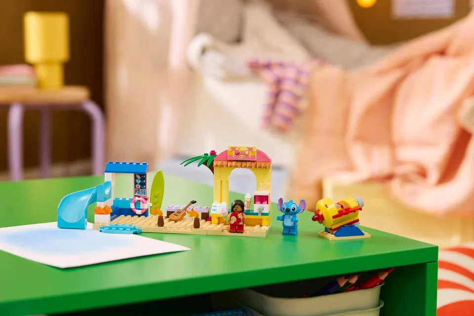 Конструктор LEGO Disney Веселощі на пляжі з Ліло і Стічем (43280) — фото 9