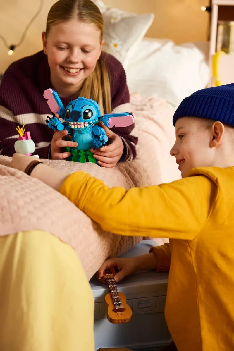 Конструктор LEGO Disney Стіч і Страхопудка (43296) — фото 7