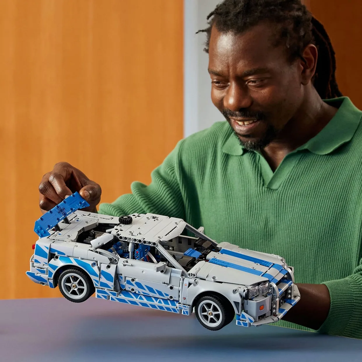 Конструктор LEGO Technic Двойной форсаж: автомобиль Nissan Skyline GT-R (R34) (42210) — фото 6
