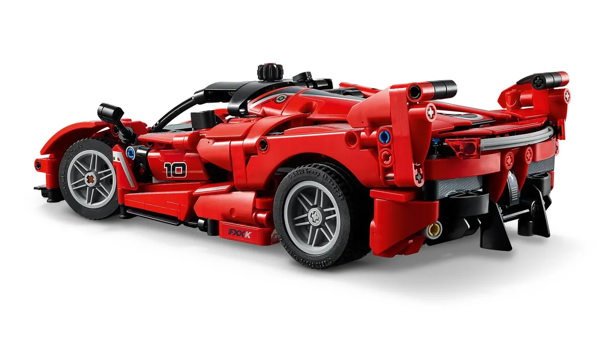 Конструктор LEGO Technic Ferrari FXX K (42212) — фото 4