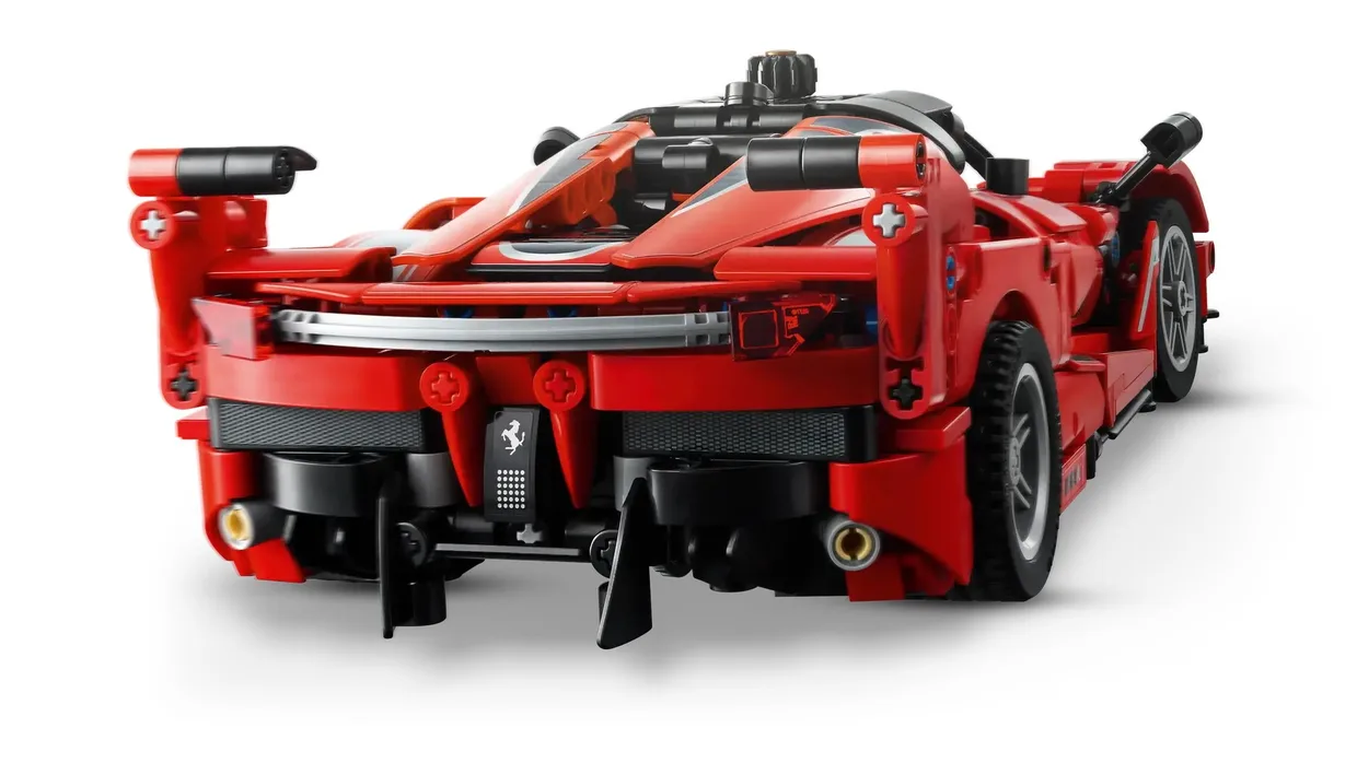Конструктор LEGO Technic Ferrari FXX K (42212) — фото 6