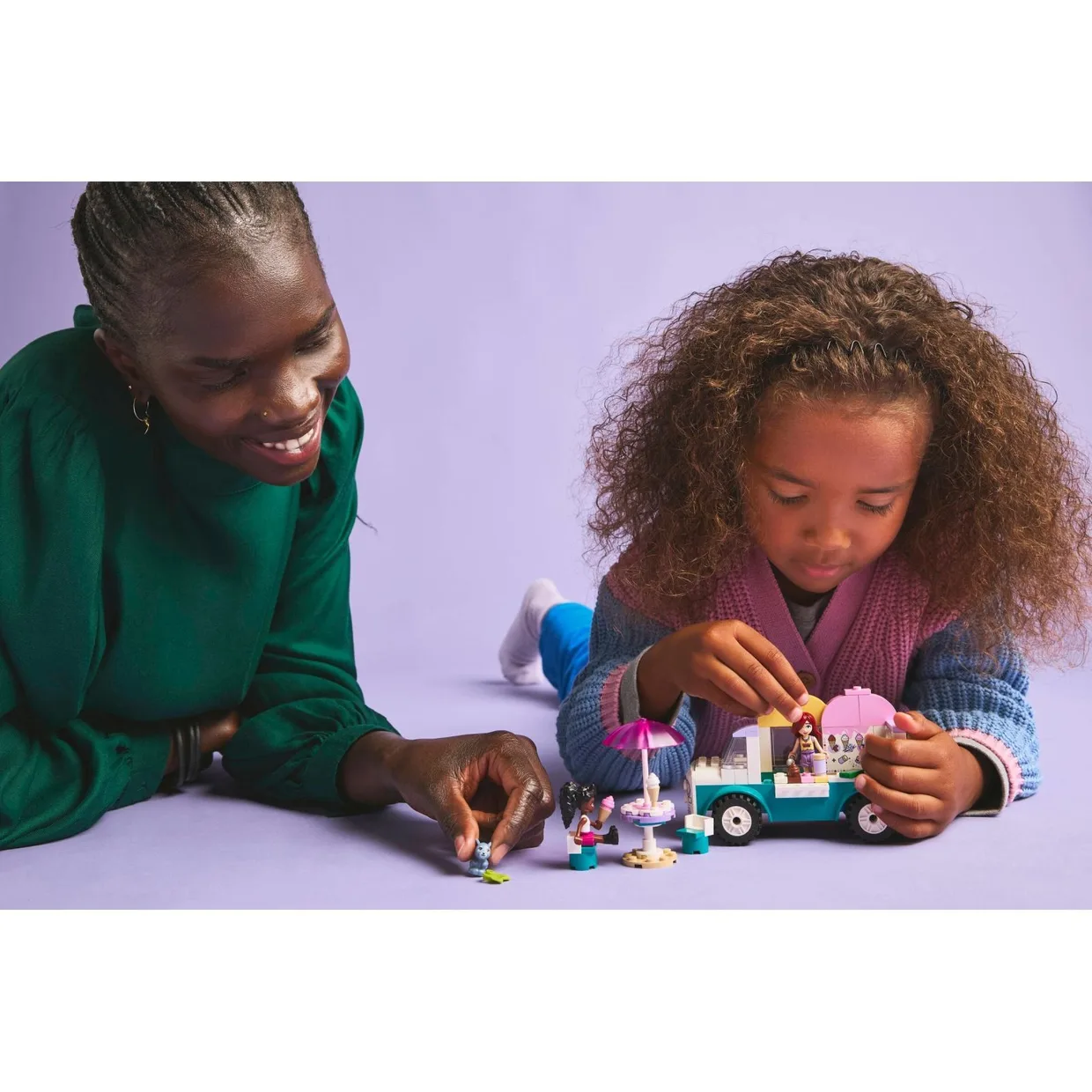 Конструктор LEGO Friends Хартлейк-Сіті: фургон із морозивом (42644) — фото 5