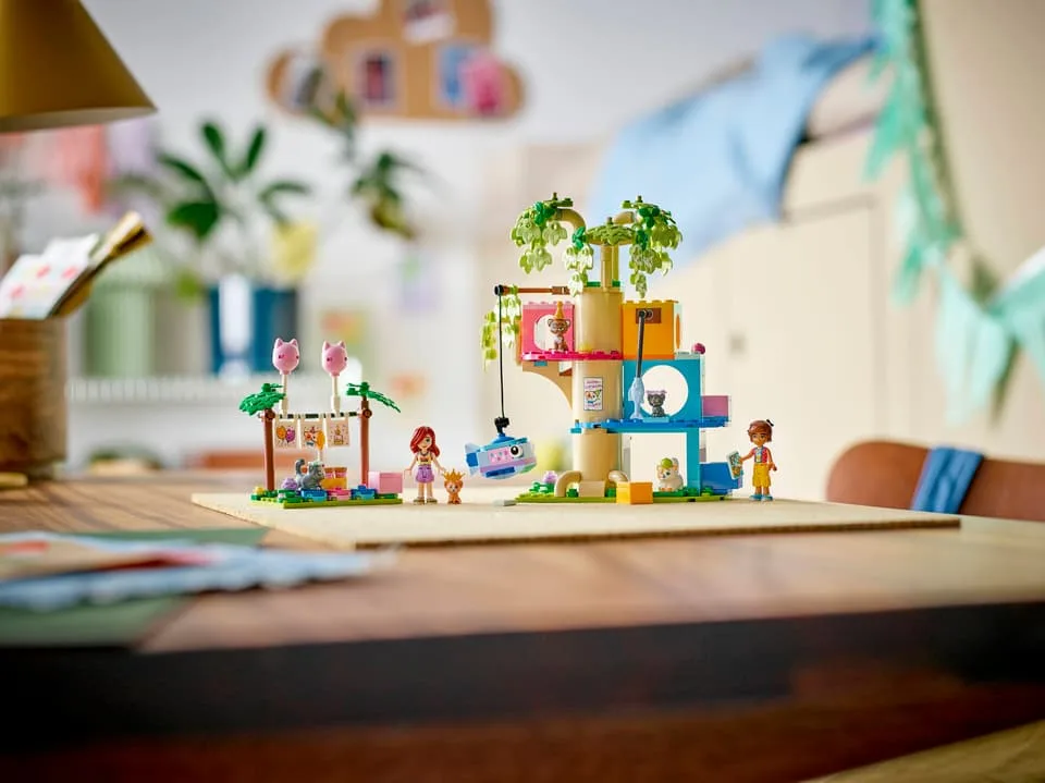 Конструктор LEGO Friends День рождения кота и дом на дереве (42666) — фото 5