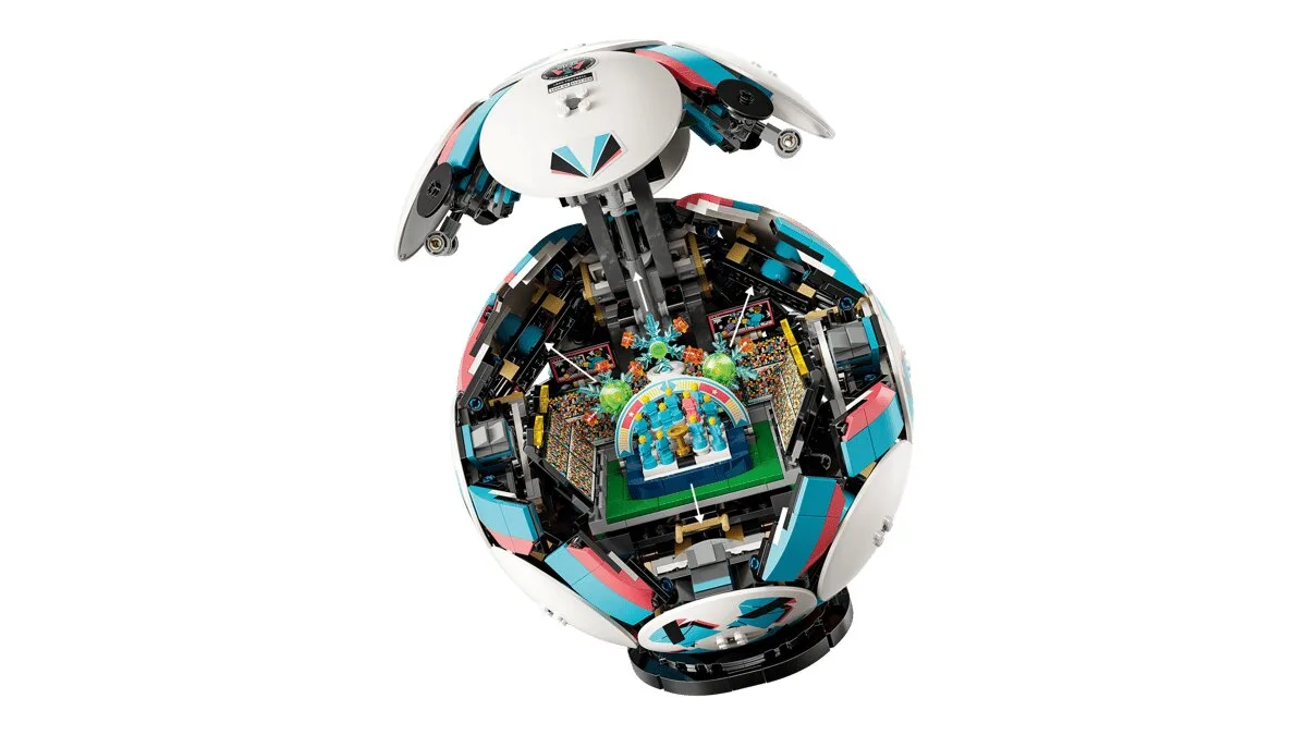 Конструктор LEGO Editions Football Футбольний м'яч (43019) — фото 4