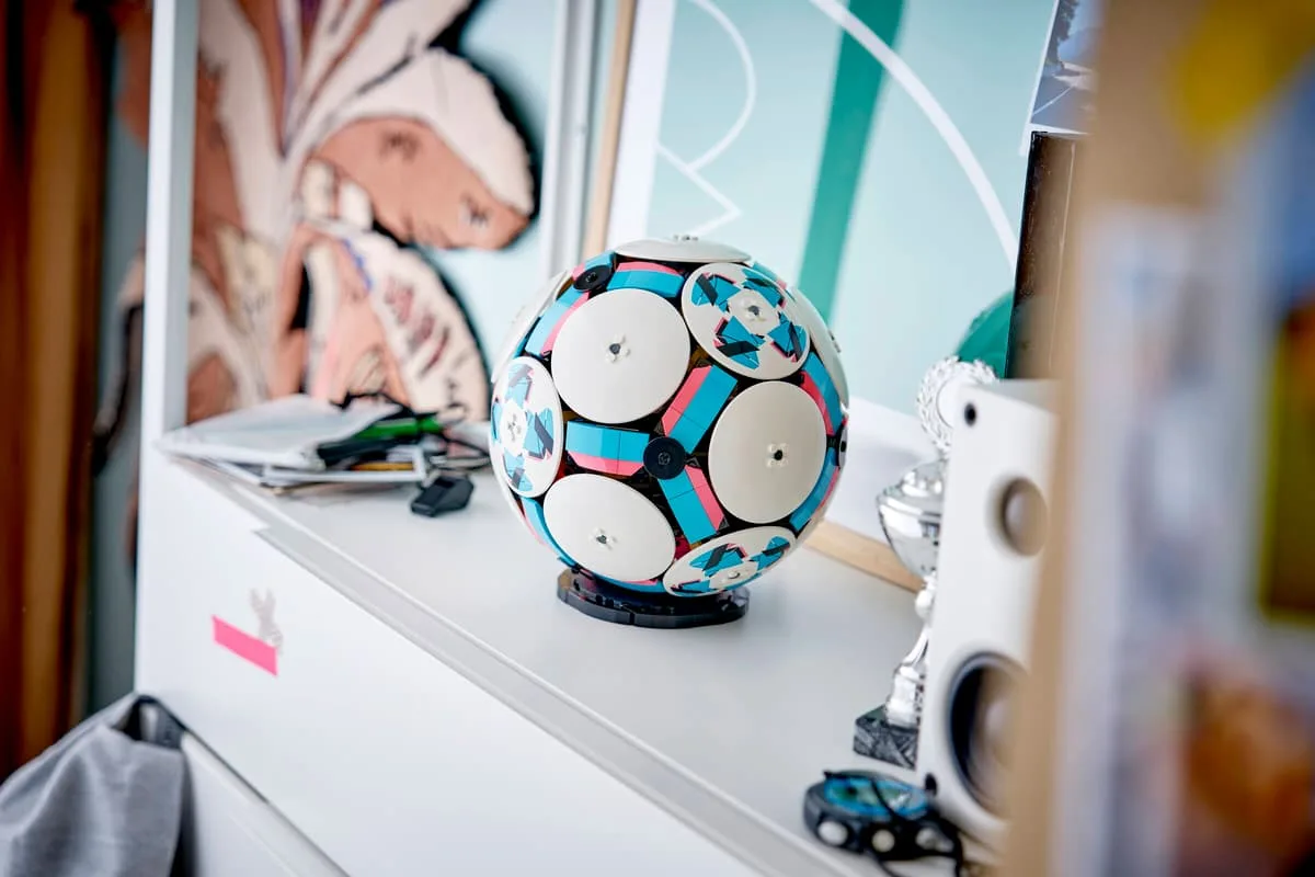 Конструктор LEGO Editions Football Футбольний м'яч (43019) — фото 7