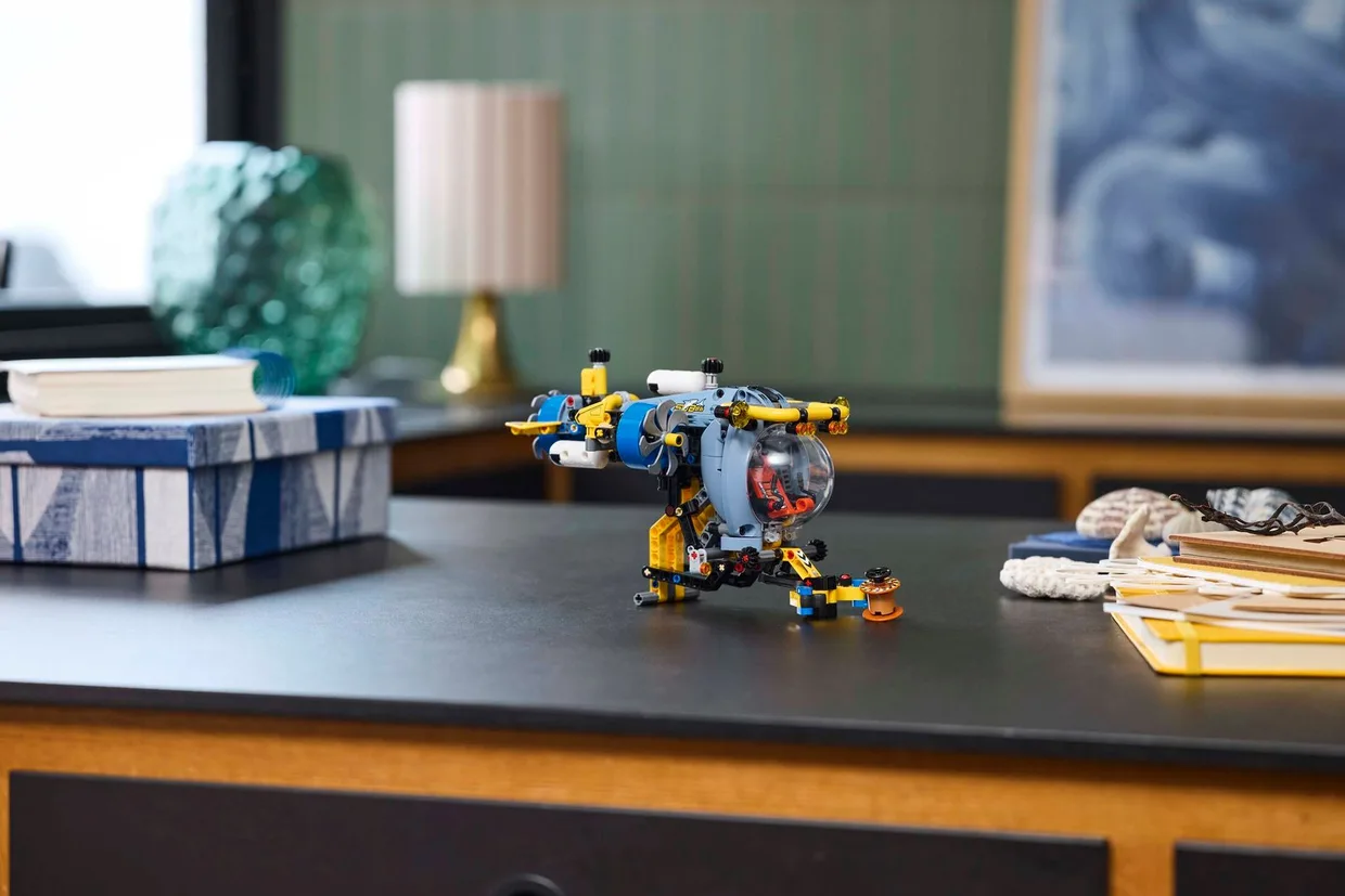 Конструктор LEGO Technic Глибоководний дослідницький підводний човен (42201) — фото 10