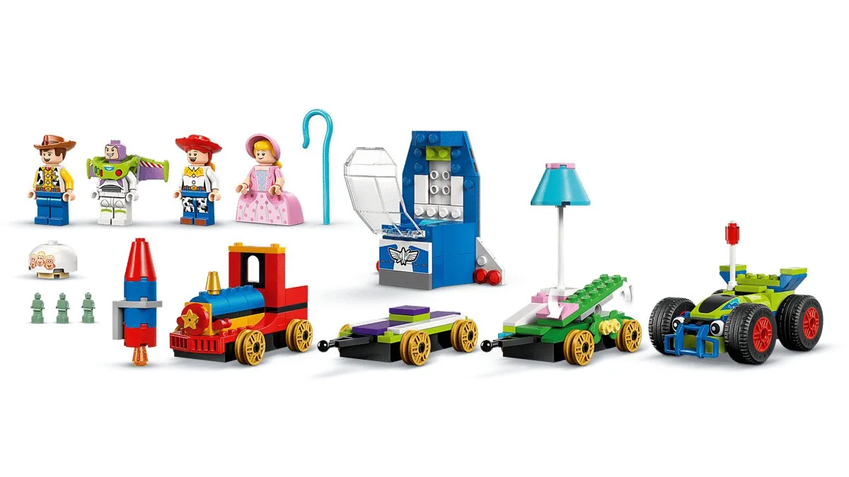 Конструктор LEGO Disney Pixar Празднование с «Историей игрушек»: поезд и гоночное авто (43264) — фото 2