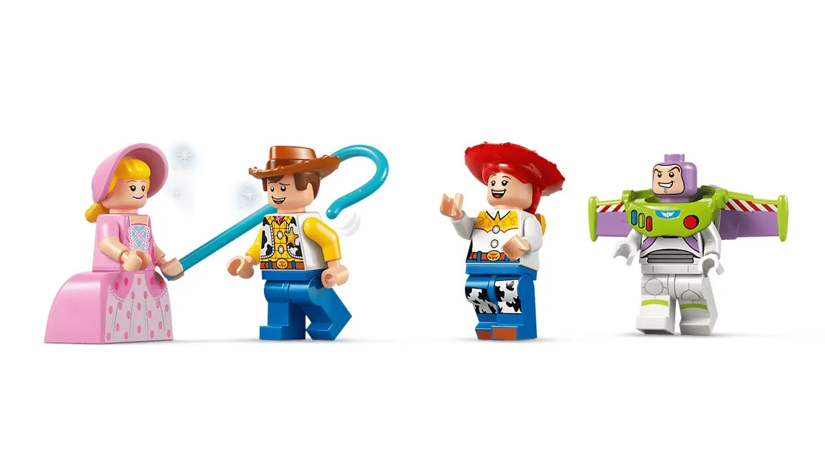 Конструктор LEGO Disney Pixar Празднование с «Историей игрушек»: поезд и гоночное авто (43264) — фото 4