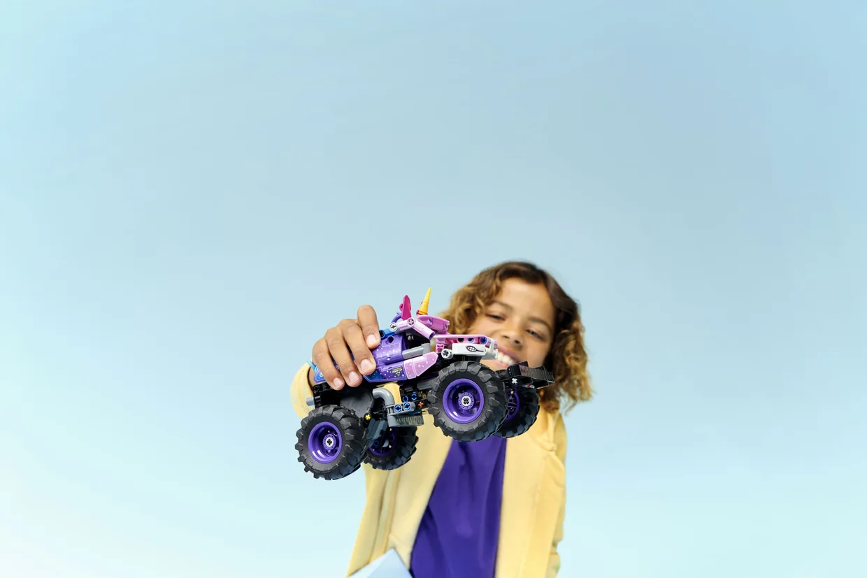 Конструктор LEGO Technic Monster Jam Sparkle Smash з інерційним двигуном (42220) — фото 10