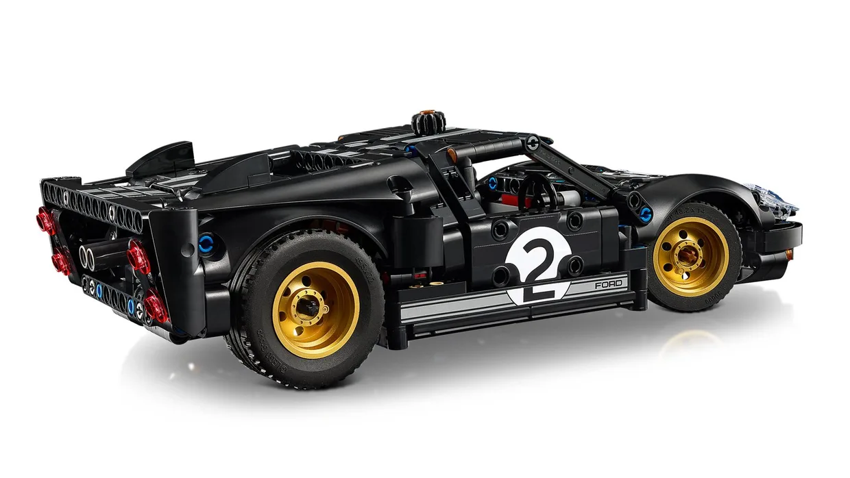Конструктор LEGO Technic Гоночний автомобіль Ford GT40 MKII 1966 року (42223) — фото 5