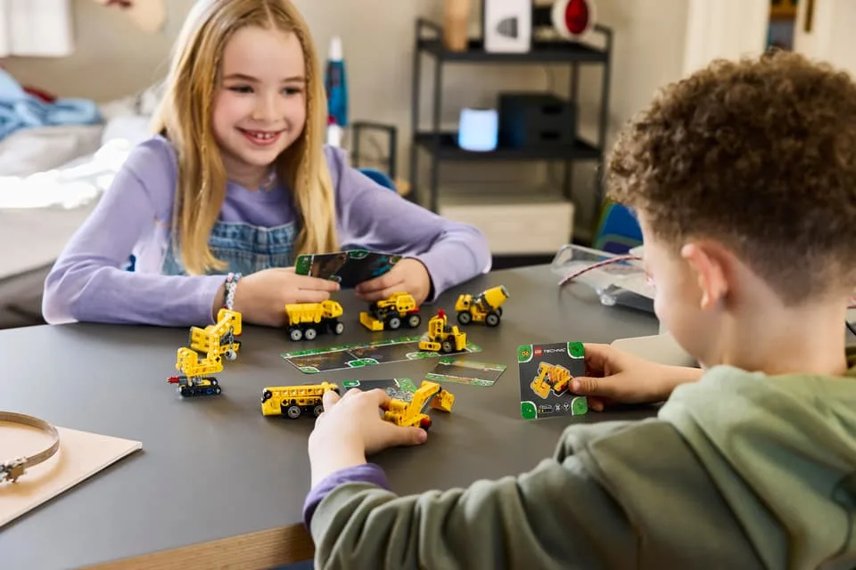 Конструктор LEGO Technic Мощные машины, бокс-сюрприз (42233) — фото 9