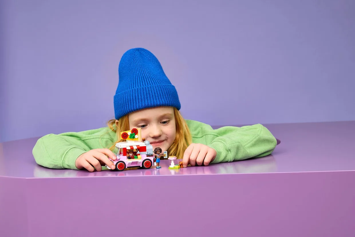 Конструктор LEGO Friends Грузовик с пиццей (42694) — фото 9
