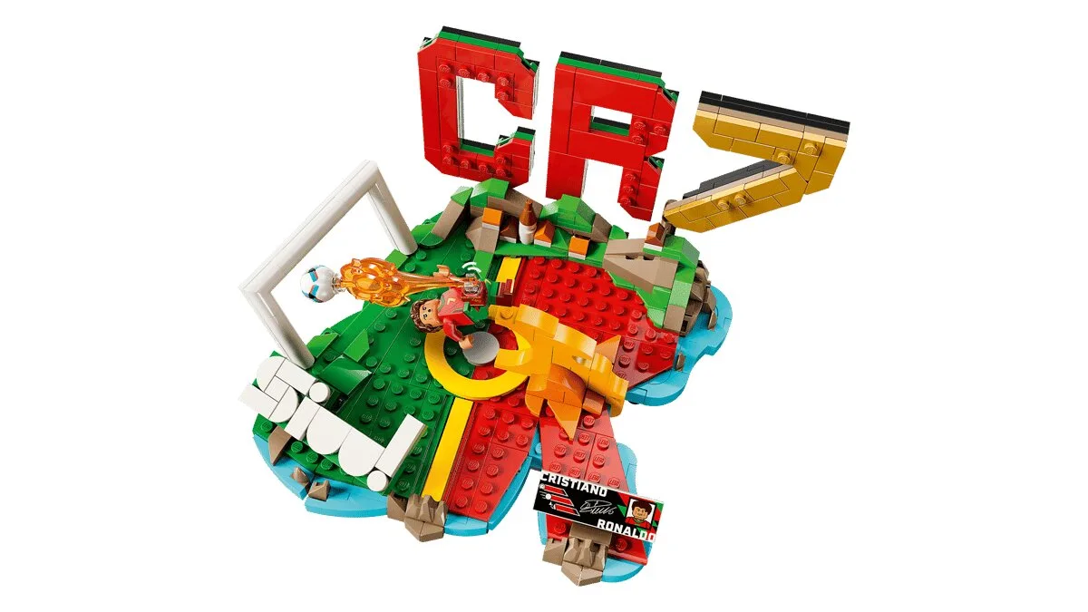 Конструктор LEGO Editions Криштиану Роналду — лучшие футбольные моменты (43012) — фото 2